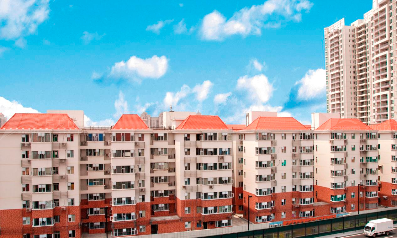 平改坡工程用合成樹脂瓦的優(yōu)勢，不僅僅是提升城市形象那么簡單！