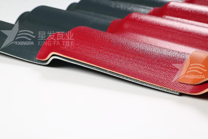 合成樹脂瓦的四層材質揭秘：讓你徹底了解屋頂的保護體系！